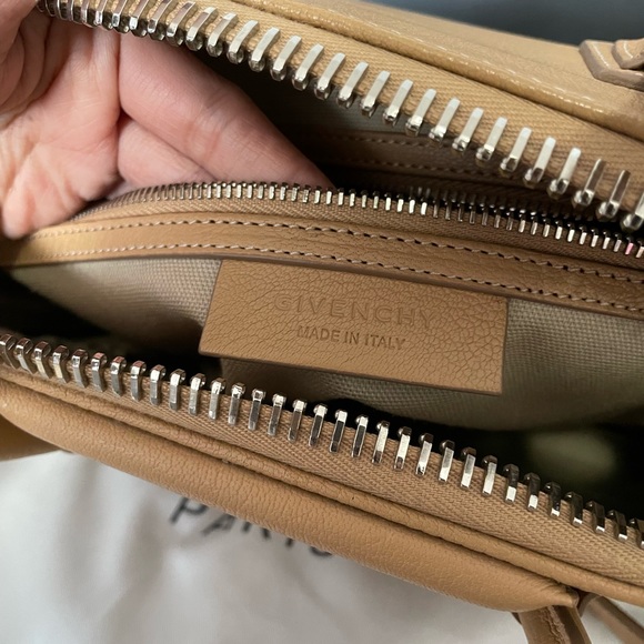 Givenchy Medium Antigona NWOT - Picture 15 of 16